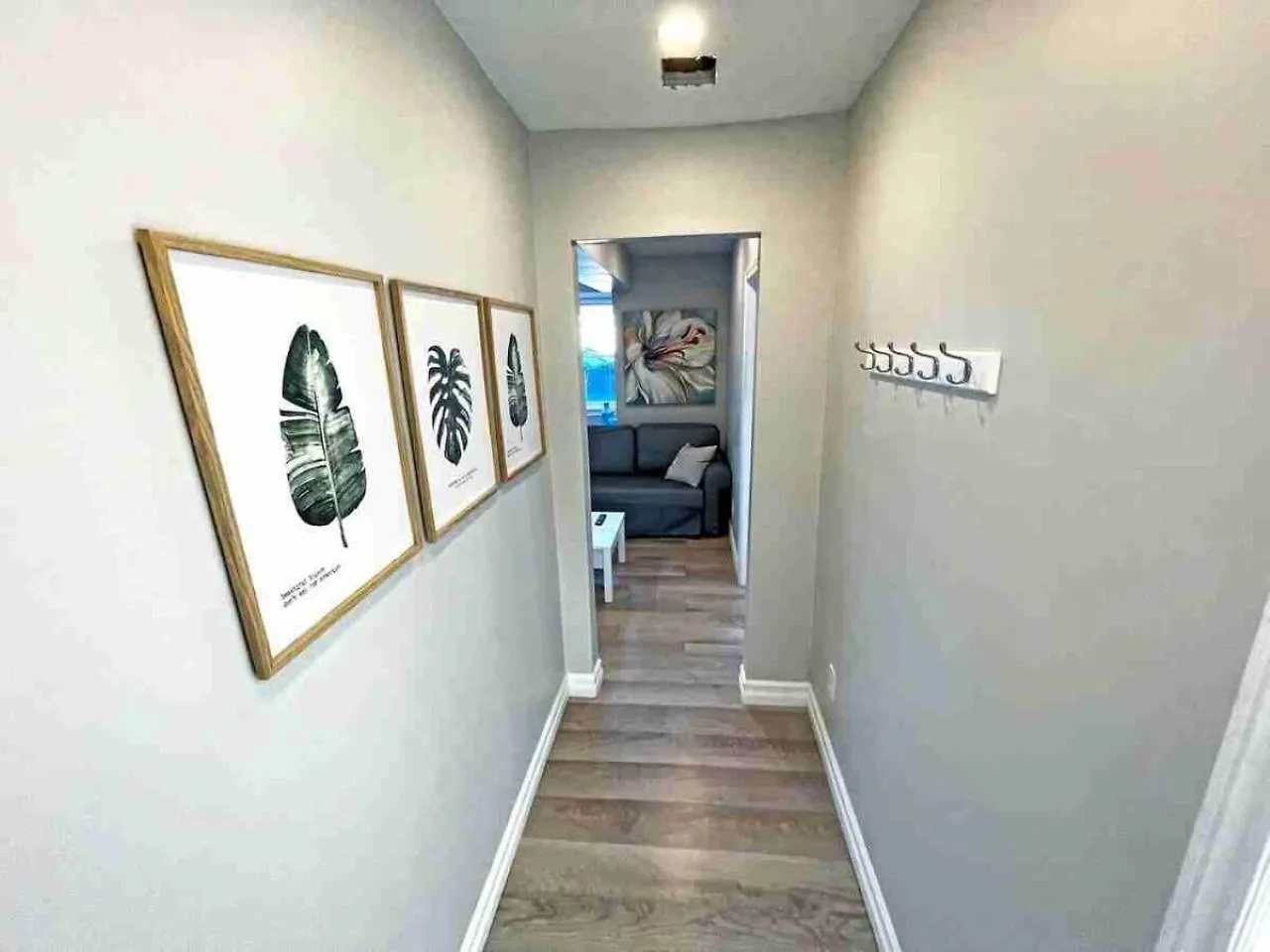 Hamilton Oasis - Luxe Beds - Bbq Haven - Pool Apartment 0*,  Canada