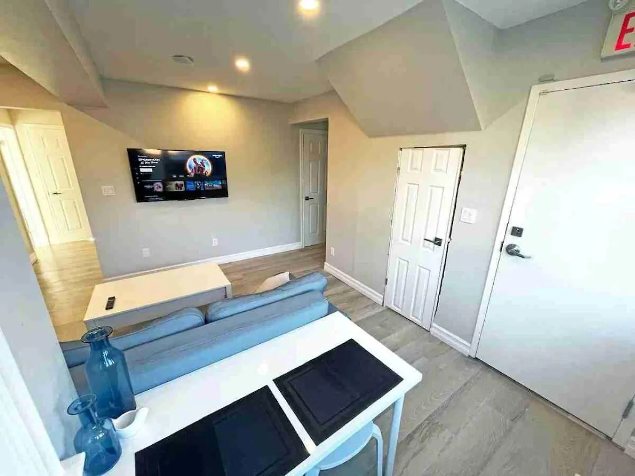 Hamilton Oasis - Luxe Beds - Bbq Haven - Pool Apartment Canada